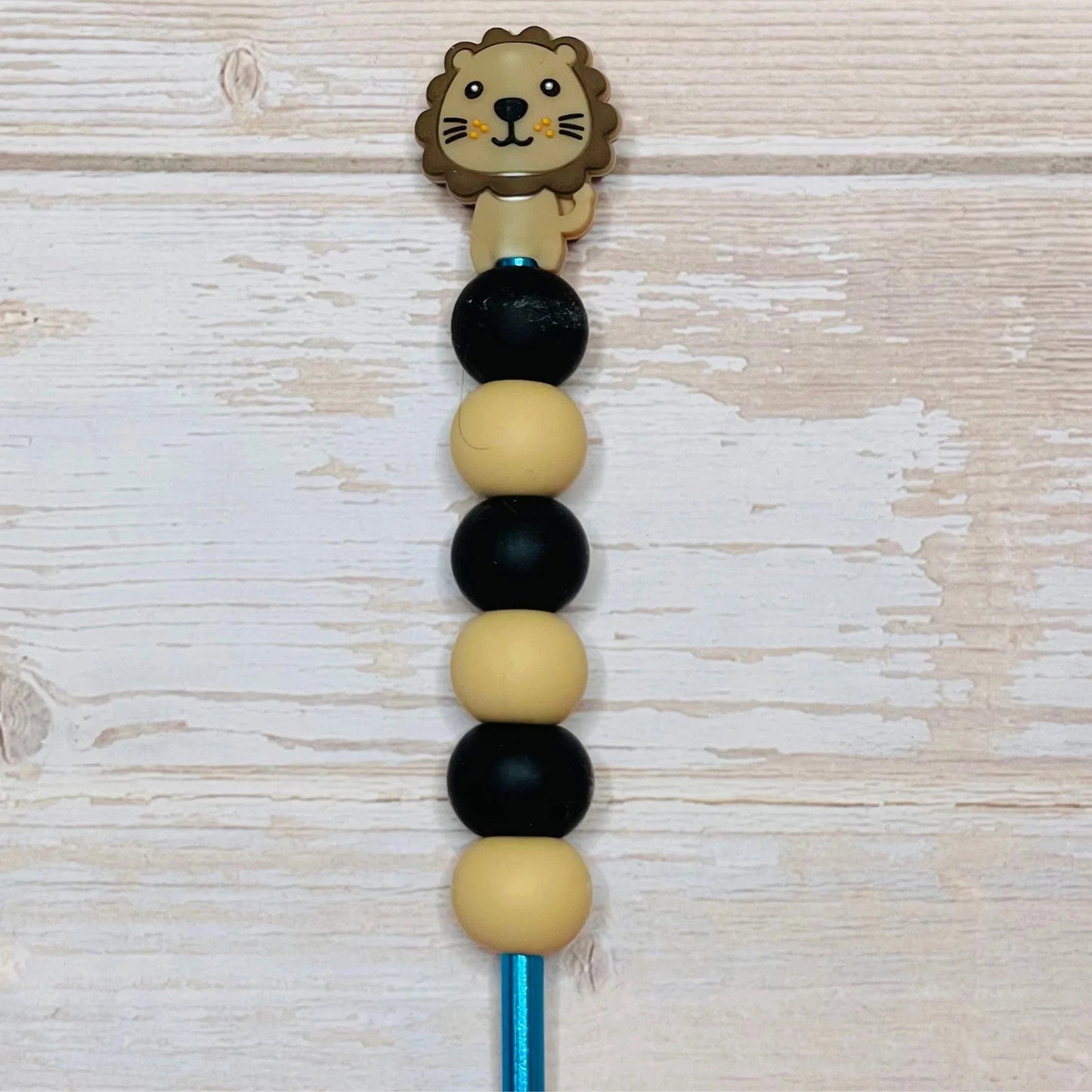 Lion Beaded Crochet Hook - Little Luvin Stitches