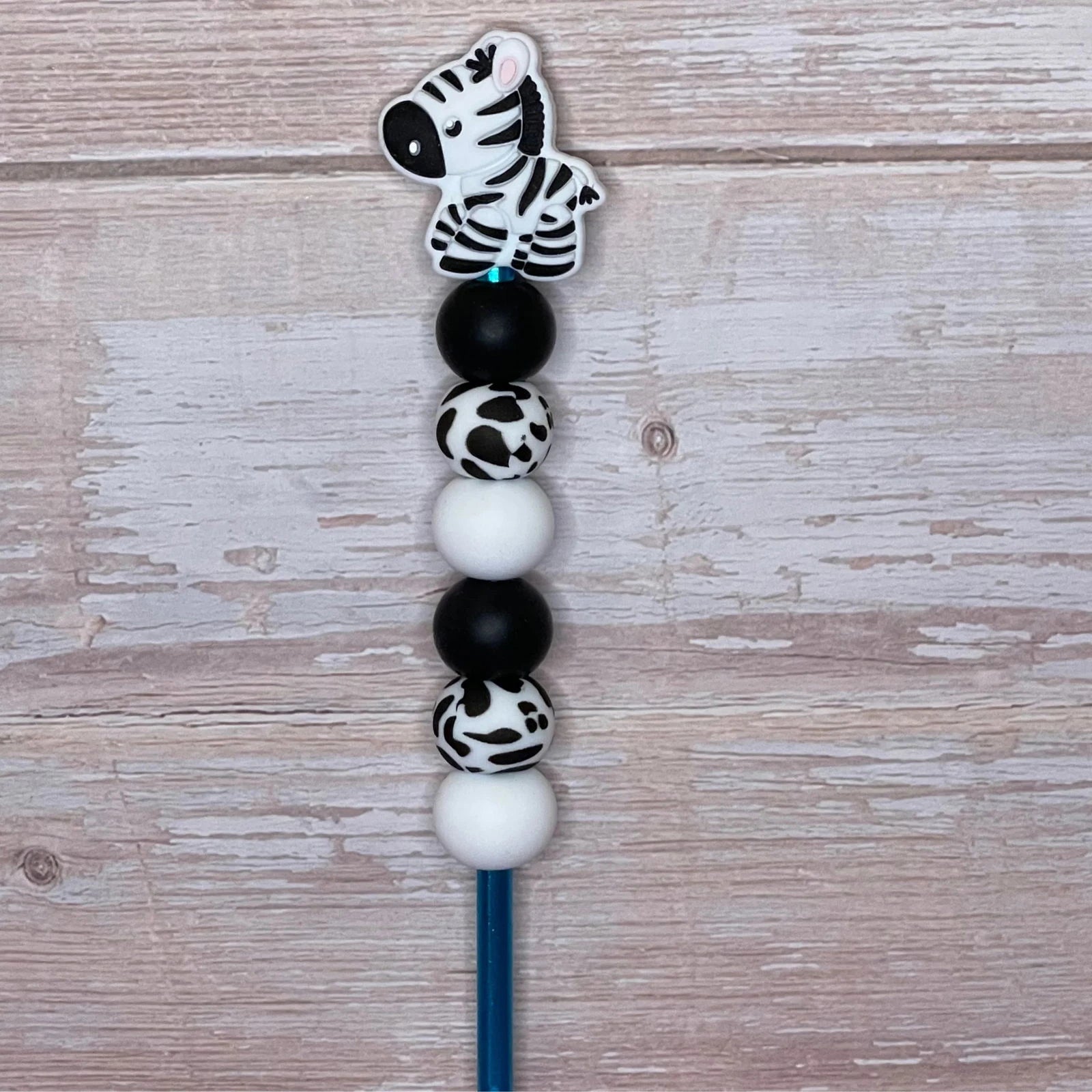 Zebra Beaded Crochet Hook - Little Luvin Stitches